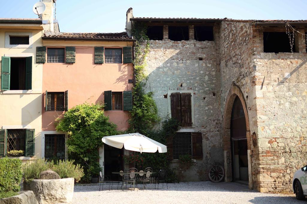 Agriturismo Corte Pellegrini San Martino Buon Albergo Exterior photo